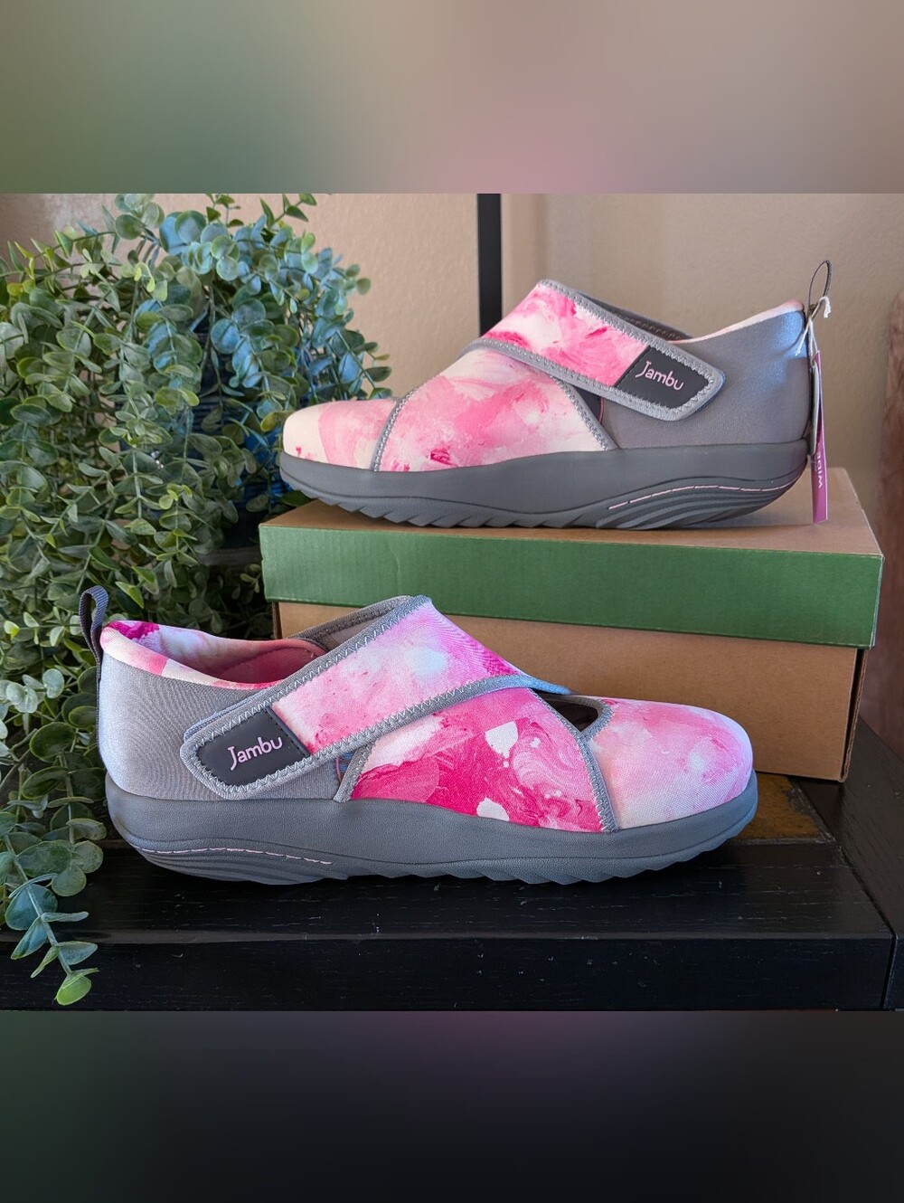 NWT! Jambu Women's PINK Millie Walking Shoes Size 8.5M